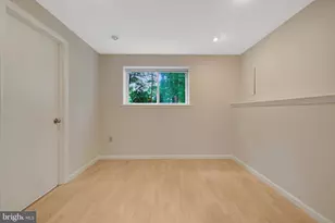 12607 Glenbrooke Woods Dr, Herndon, VA 20171 - Photo 32
