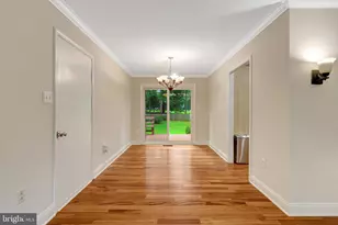 12607 Glenbrooke Woods Dr, Herndon, VA 20171 - Photo 10