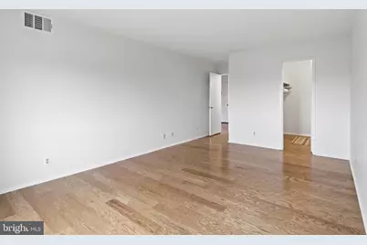 8340 Greensboro Drive #923, McLean, VA 22102 - Photo 12