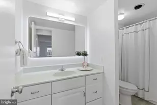 8340 Greensboro Dr, McLean, VA 22102 - Photo 16