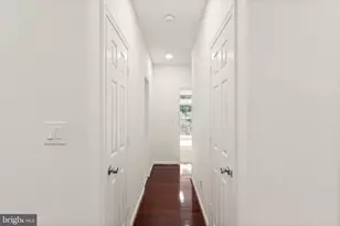 1324 Garden Wall Cir, Reston, VA 20194 - Photo 14