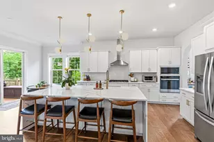 2940 County House Dr, Fairfax, VA 22031 - Photo 6
