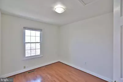 14214 Beddingfield Way, Centreville, VA 20121 - Photo 8