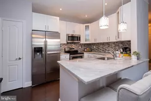 12165 Abington Hall Pl, Reston, VA 20190 - Photo 6