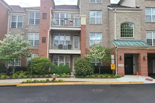 12165 Abington Hall Pl, Reston, VA 20190 - Photo 2