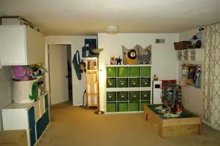 3913 Moss Dr, Annandale, VA 22003 - Photo 16
