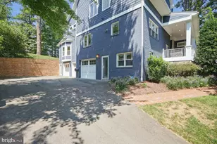 1530 Forest Villa Ln, McLean, VA 22101 - Photo 6