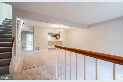8525 Gambel Oak Drive, Springfield, VA 22153 - Photo 4