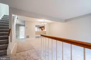 8525 Gambel Oak Dr, Springfield, VA 22153 - Photo 4