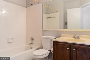 8525 Gambel Oak Dr, Springfield, VA 22153 - Photo 24