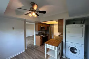 10223 Valentino Dr, Oakton, VA 22124 - Photo 4