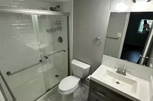 10223 Valentino Dr, Oakton, VA 22124 - Photo 2