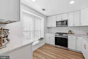 5919 Grisby House Ct, Centreville, VA 20120 - Photo 8