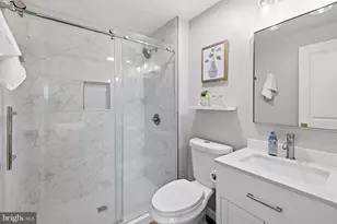 5919 Grisby House Ct, Centreville, VA 20120 - Photo 4