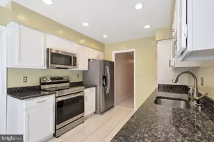 6414 Seven Oaks Ct, Falls Church, VA 22042 - Photo 8