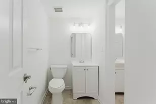 5800 Torington Dr, Springfield, VA 22152 - Photo 34