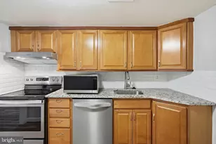 4606 Conwell Dr, Annandale, VA 22003 - Photo 10