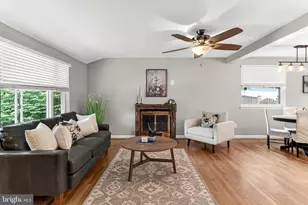 6927 Fern Ln, Annandale, VA 22003 - Photo 8