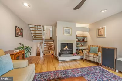 11471 W Washington Plaza W, Reston, VA 20190 - Photo 14