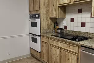 8340 Greensboro Dr, McLean, VA 22102 - Photo 10