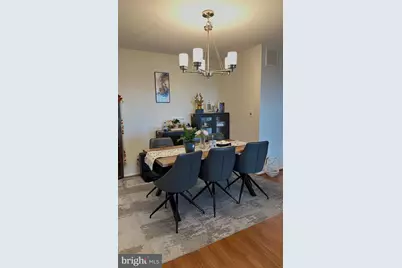 8340 Greensboro Drive #919, McLean, VA 22102 - Photo 4