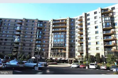 8340 Greensboro Drive #919, McLean, VA 22102 - Photo 1