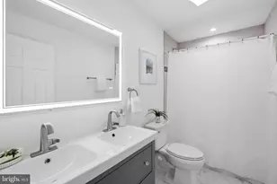 6925 Barrett Rd, Falls Church, VA 22042 - Photo 32