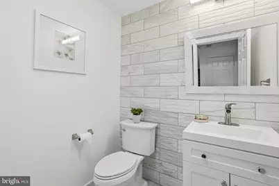 6925 Barrett Road, Falls Church, VA 22042 - Photo 22