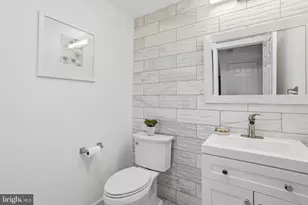 6925 Barrett Rd, Falls Church, VA 22042 - Photo 22