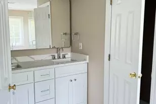 1811 Fallbrook Ln, Vienna, VA 22182 - Photo 10