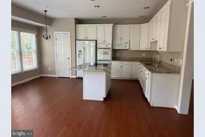 1811 Fallbrook Lane, Vienna, VA 22182 - Photo 6