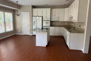 1811 Fallbrook Ln, Vienna, VA 22182 - Photo 6