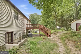8417 Great Lake Ln, Springfield, VA 22153 - Photo 6