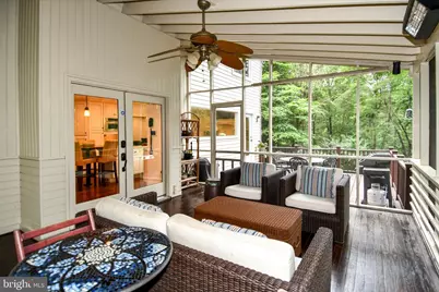 12134 Holly Knoll Circle, Great Falls, VA 22066 - Photo 10