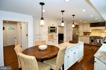 12134 Holly Knoll Circle, Great Falls, VA 22066 - Photo 16