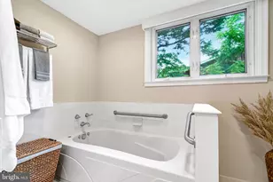 4808 Bradford Dr, Annandale, VA 22003 - Photo 28