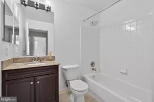 12825 Fair Briar Ln, Fairfax, VA 22033 - Photo 32