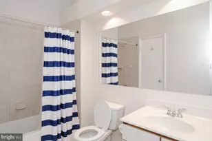 7700 Lafayette Forest Dr, Annandale, VA 22003 - Photo 10