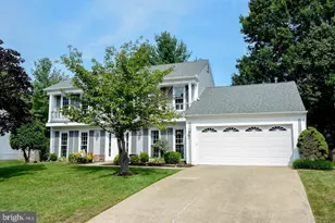 13527 Point Pleasant Dr, Chantilly, VA 20151 - Photo 2