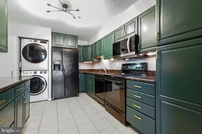 5904 Mount Eagle Drive #718, Alexandria, VA 22303 - Photo 18