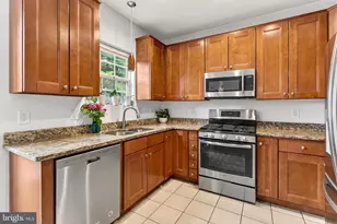 6029 McAlester Way, Centreville, VA 20121 - Photo 16