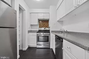 7753 Patriot Dr, Annandale, VA 22003 - Photo 22