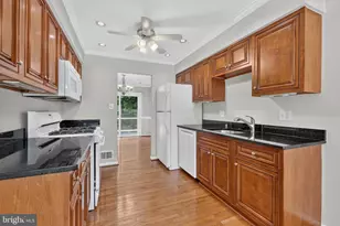 8006 Lady Lewis Ct, Springfield, VA 22153 - Photo 14