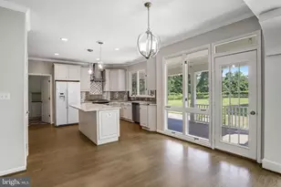 710 Parrish Farm Ln, Great Falls, VA 22066 - Photo 8