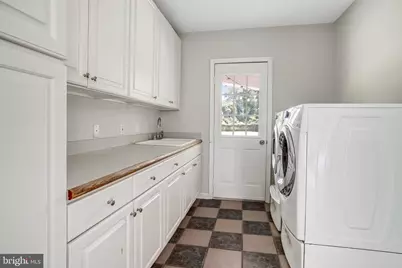710 Parrish Farm Lane, Great Falls, VA 22066 - Photo 18