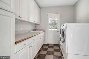 710 Parrish Farm Ln, Great Falls, VA 22066 - Photo 18