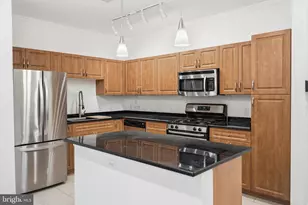 12933 Centre Park Cir, Herndon, VA 20171 - Photo 4