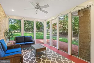 7821 Falstaff Rd, McLean, VA 22102 - Photo 10