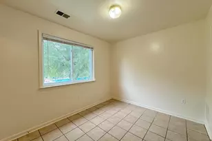 4645 Logsdon Dr, Annandale, VA 22003 - Photo 4