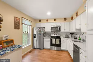 5633 Sutherland Ct, Burke, VA 22015 - Photo 18